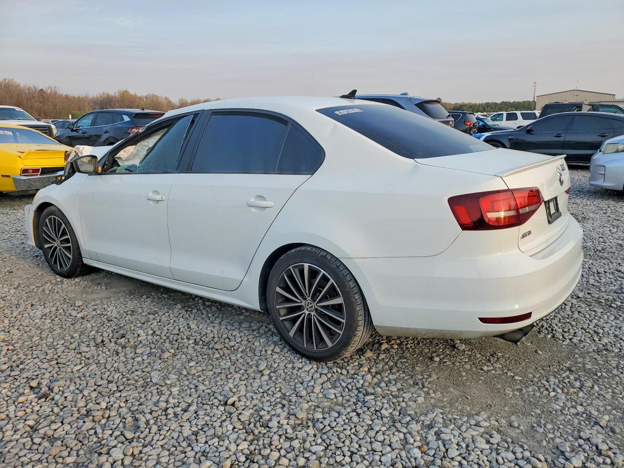2017 Volkswagen Jetta Sport - Фото 2