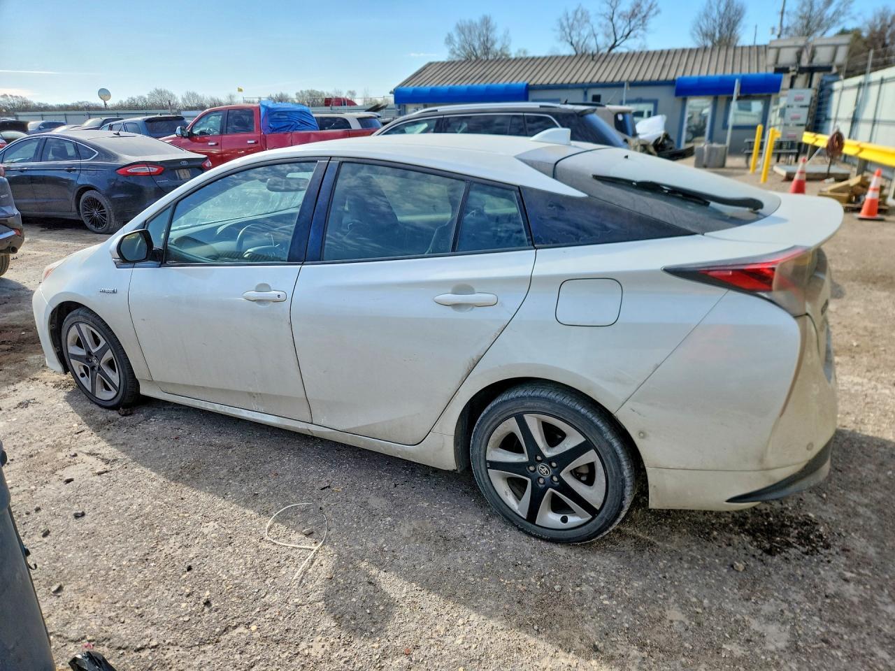 2016 Toyota Prius Four Touring - Фото 2