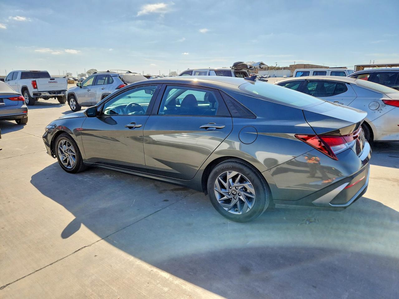 2024 Hyundai Elantra Sel - Image 2