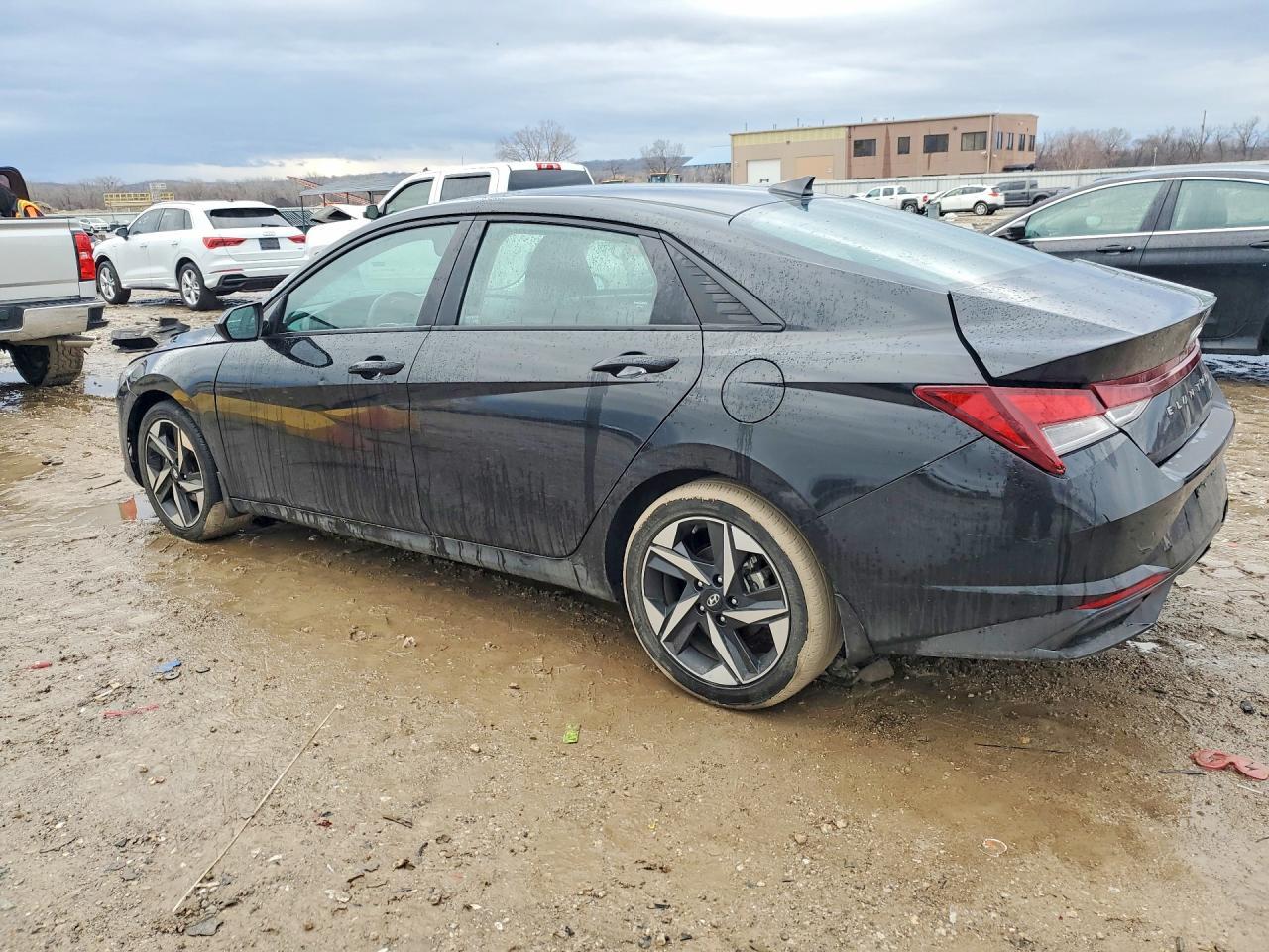 2023 Hyundai Elantra Sel - Фото 2