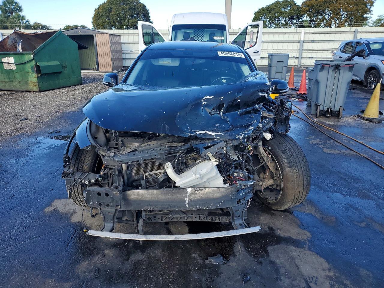 2017 Infiniti Q50 3.0T Premium - Image 5