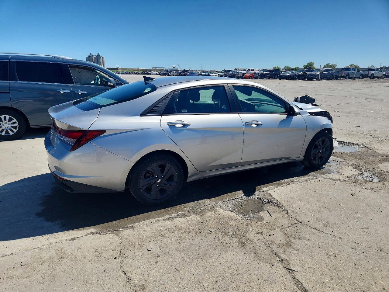 2021 Hyundai Elantra Sel - Фото 3