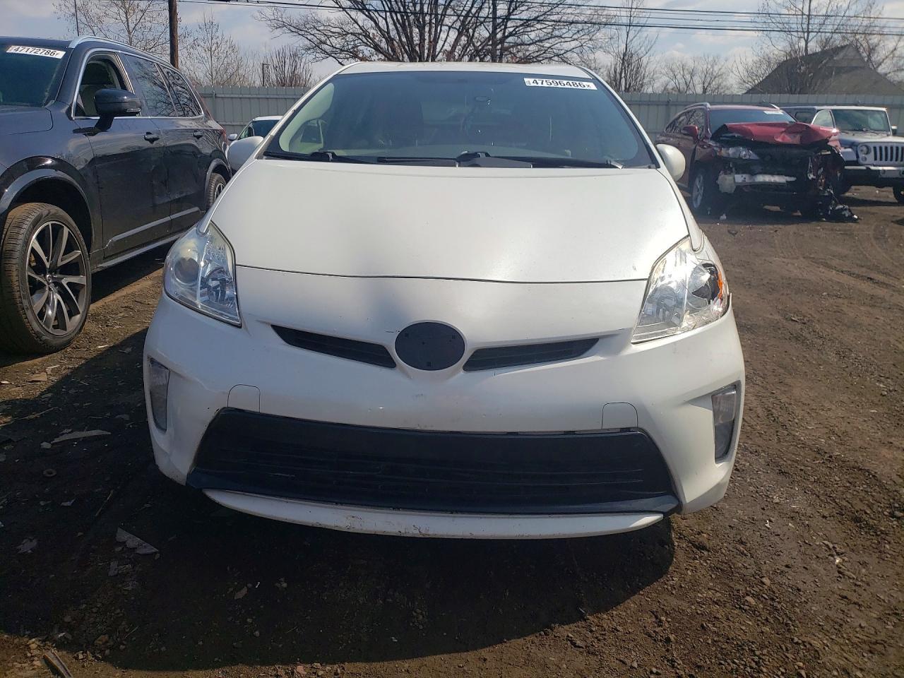 2015 Toyota Prius Two - Фото 5