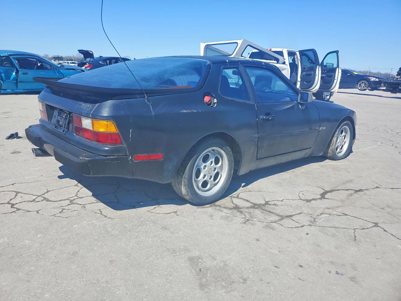 1985 Porsche 944 - Фото 3