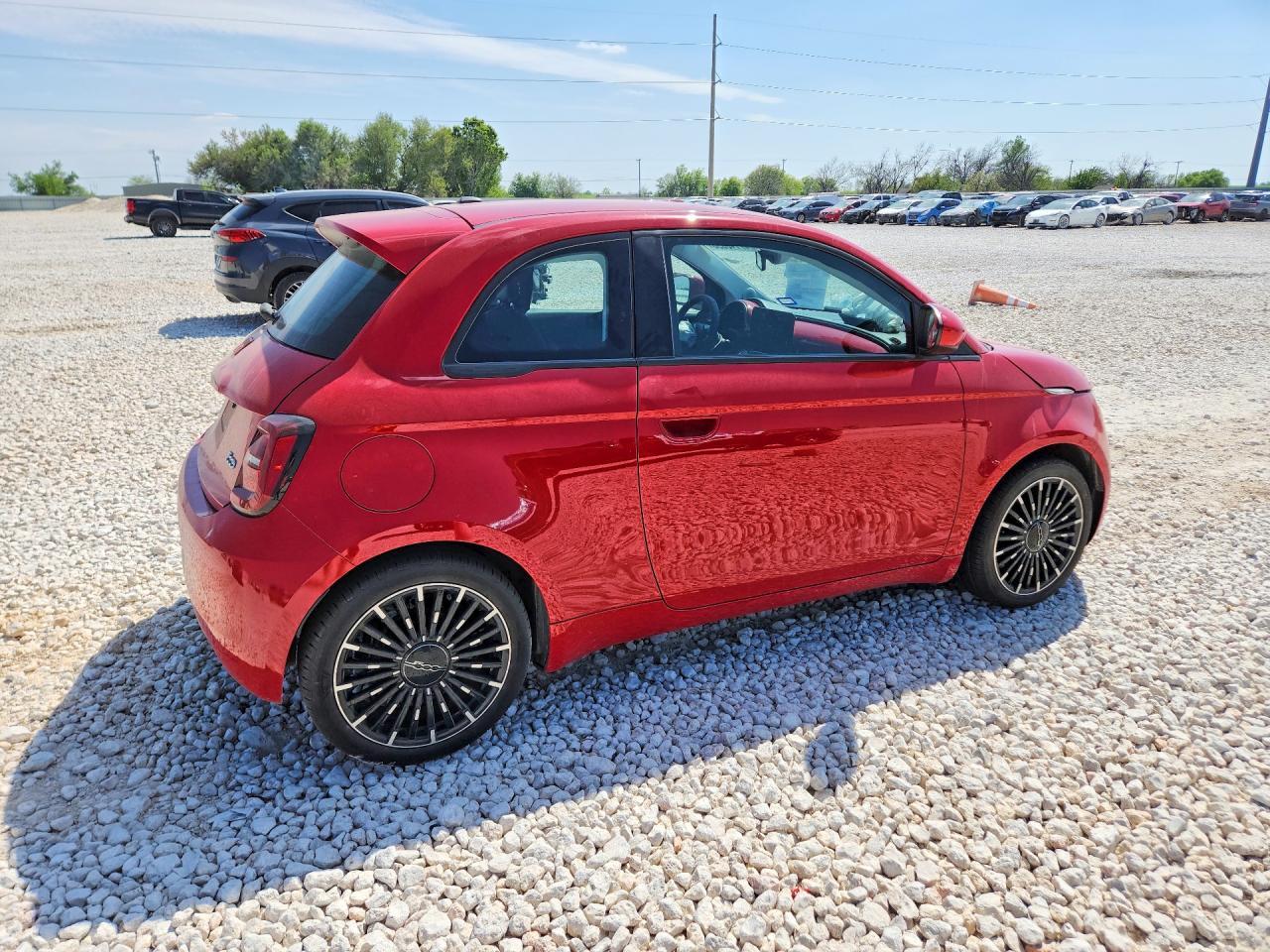 2024 Fiat 500 E Red - Image 3
