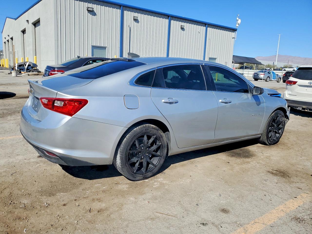 2018 Chevrolet Malibu Ls - Фото 3