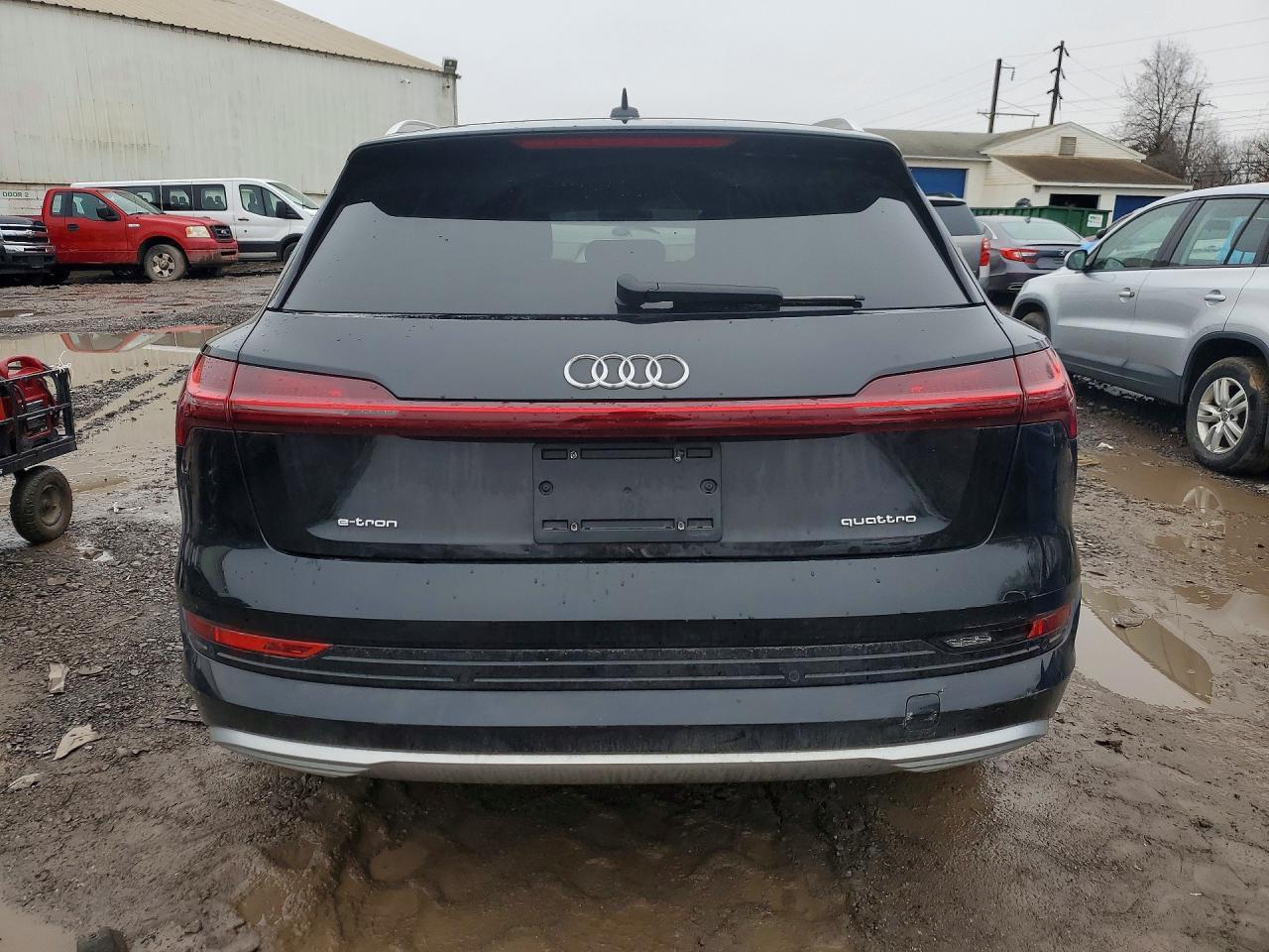 2022 Audi E-Tron Premium - Фото 6