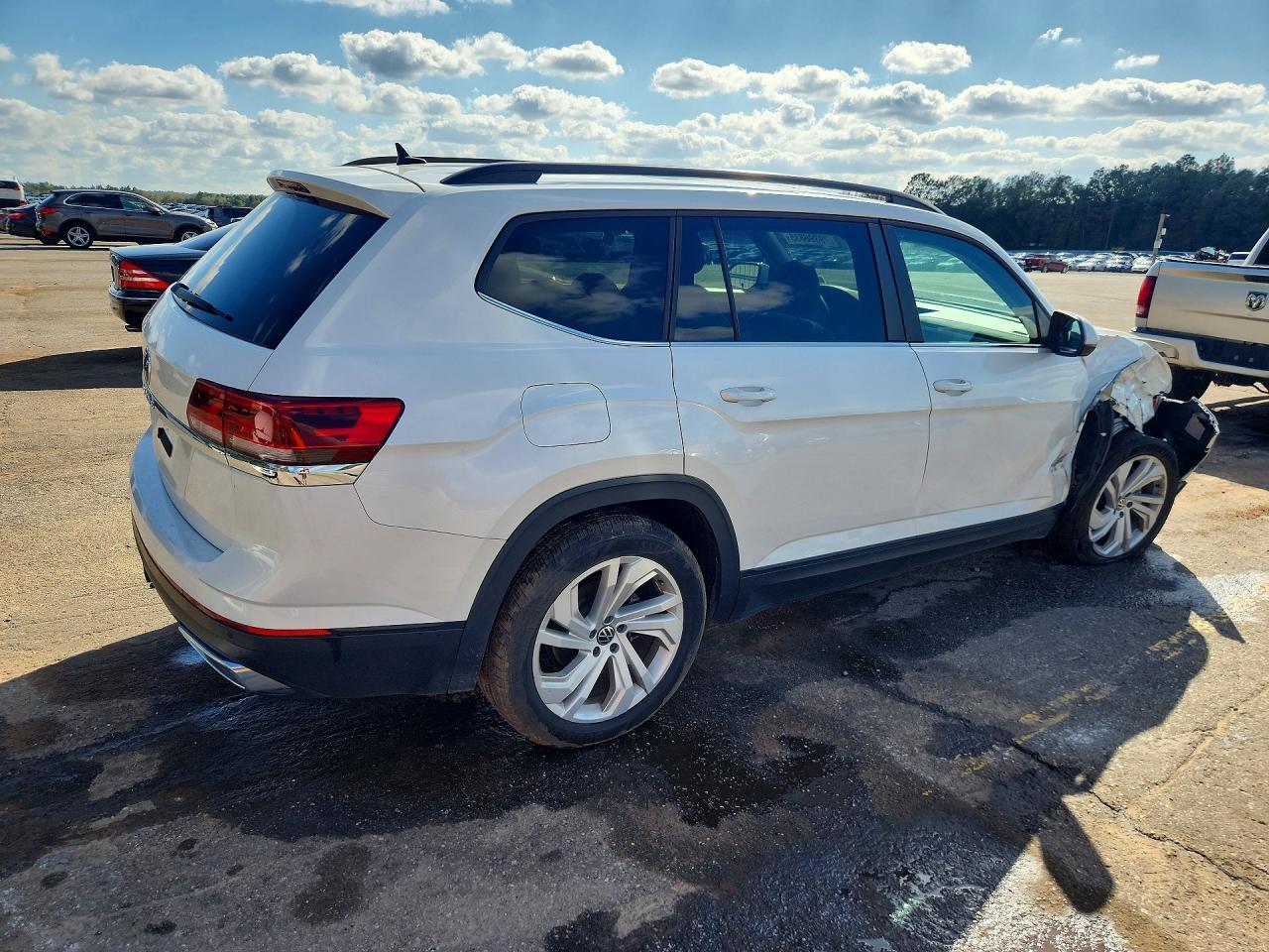 2021 Volkswagen Atlas Se - Фото 3