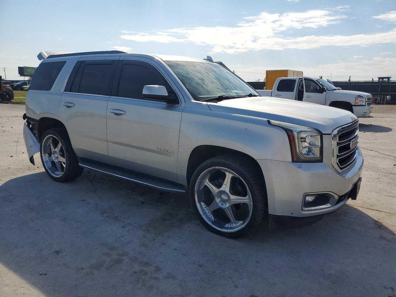 2019 GMC Yukon - Image 4