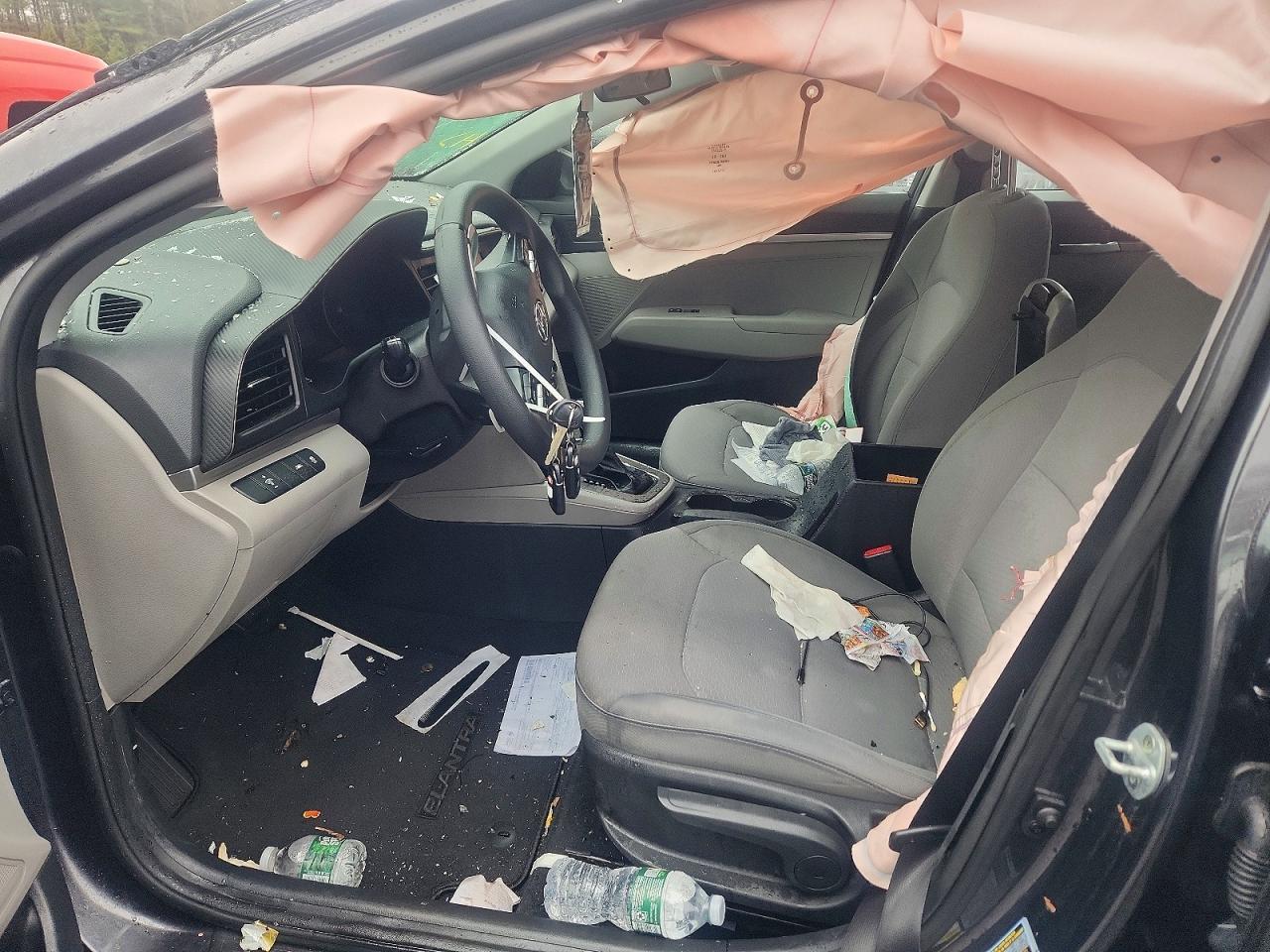 2020 Hyundai Elantra Se - Image 7