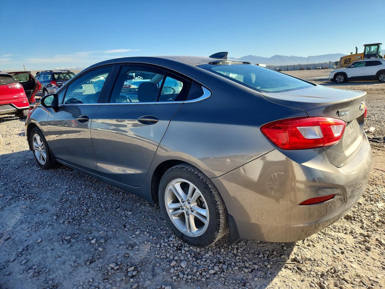 2017 Chevrolet Cruze Lt - Фото 2