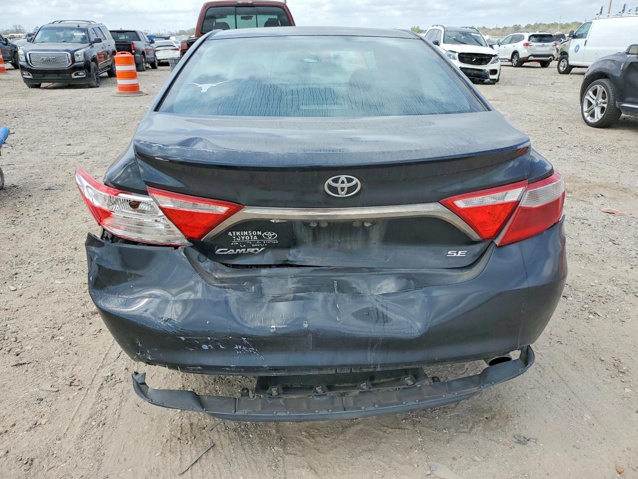 2016 Toyota Camry Se - Фото 6