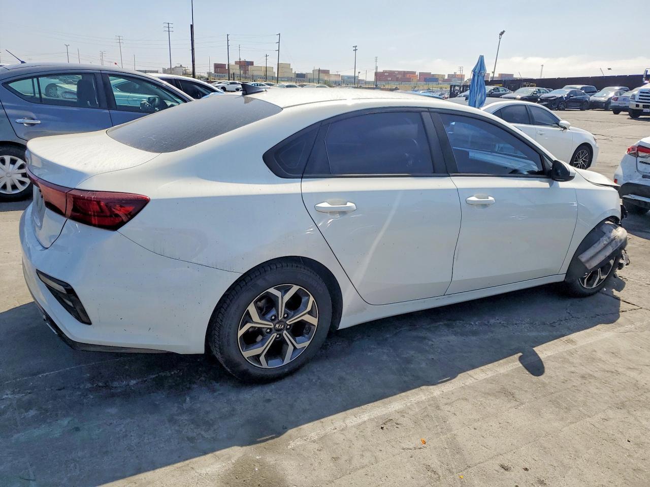 2019 Kia Forte Lxs - Фото 3