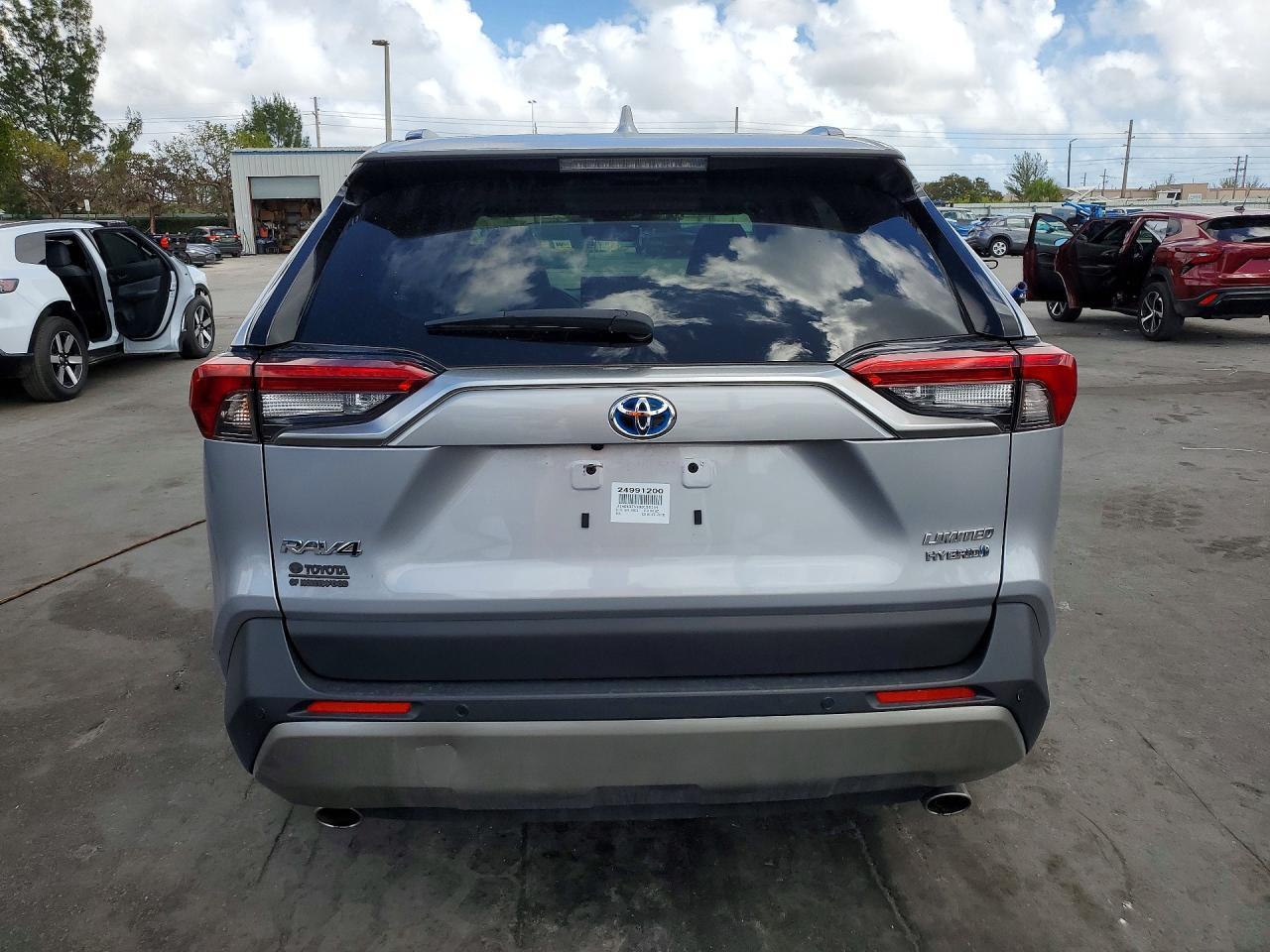2024 Toyota Rav4 Limited - Image 6