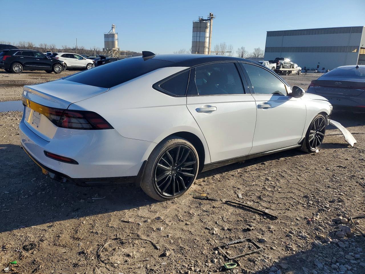 2025 Honda Accord Touring Hybrid - Image 3