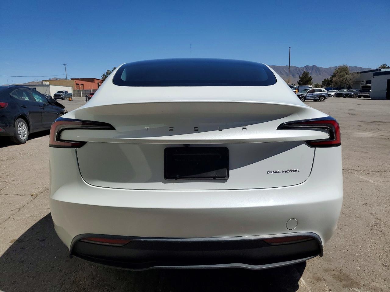 2024 Tesla Model 3 - Фото 6