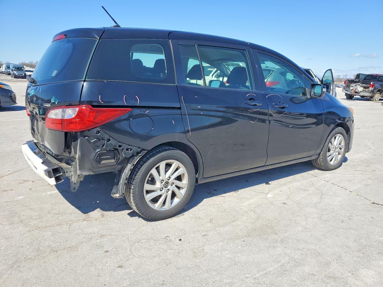 2013 Mazda 5 - Image 3