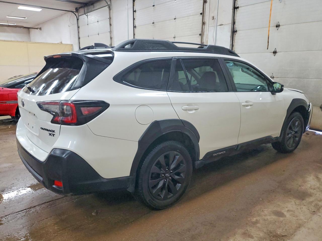 2023 Subaru Outback Onyx Edition Xt - Image 3