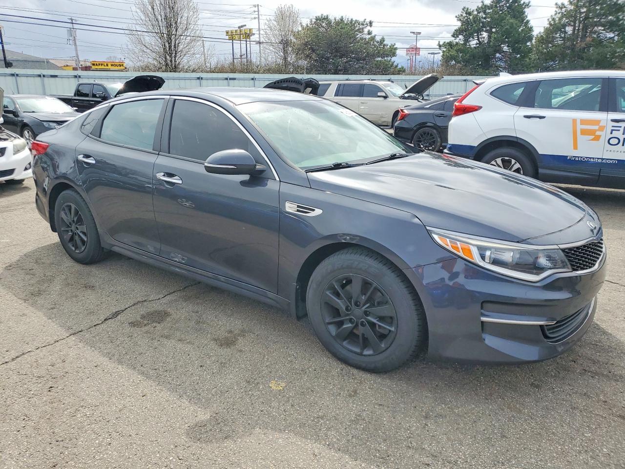 2017 Kia Optima Lx - Фото 4