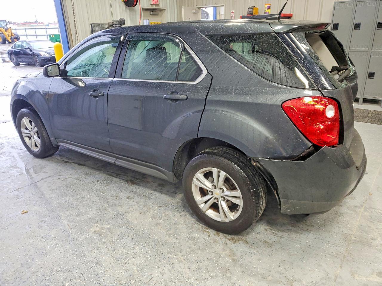 2012 Chevrolet Equinox Ls - Image 2