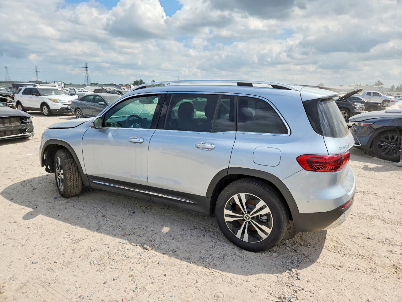 2025 Mercedes-Benz Glb 250 - Фото 2