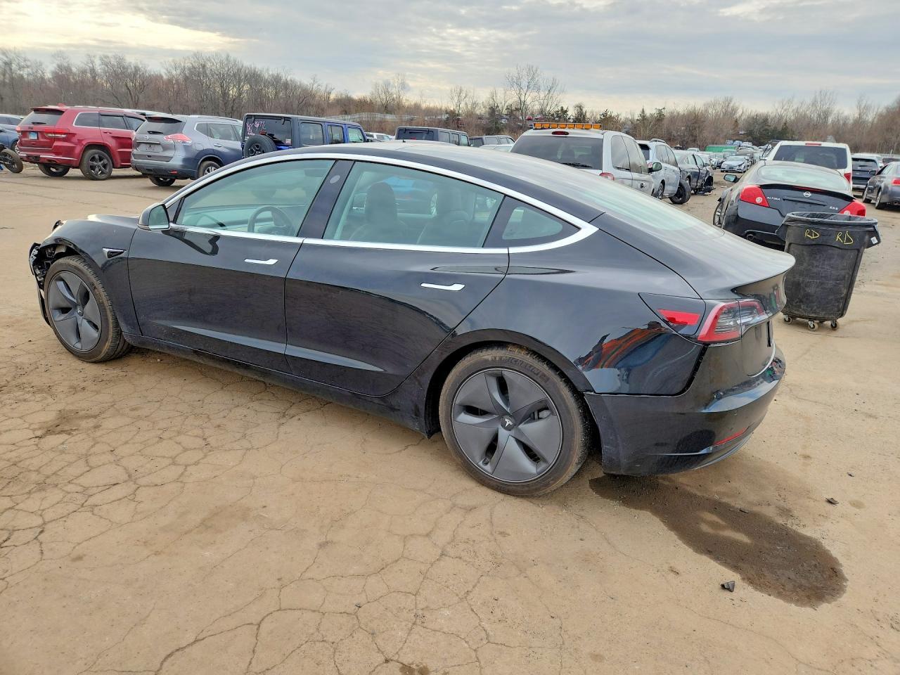 2019 Tesla Model 3 - Image 2