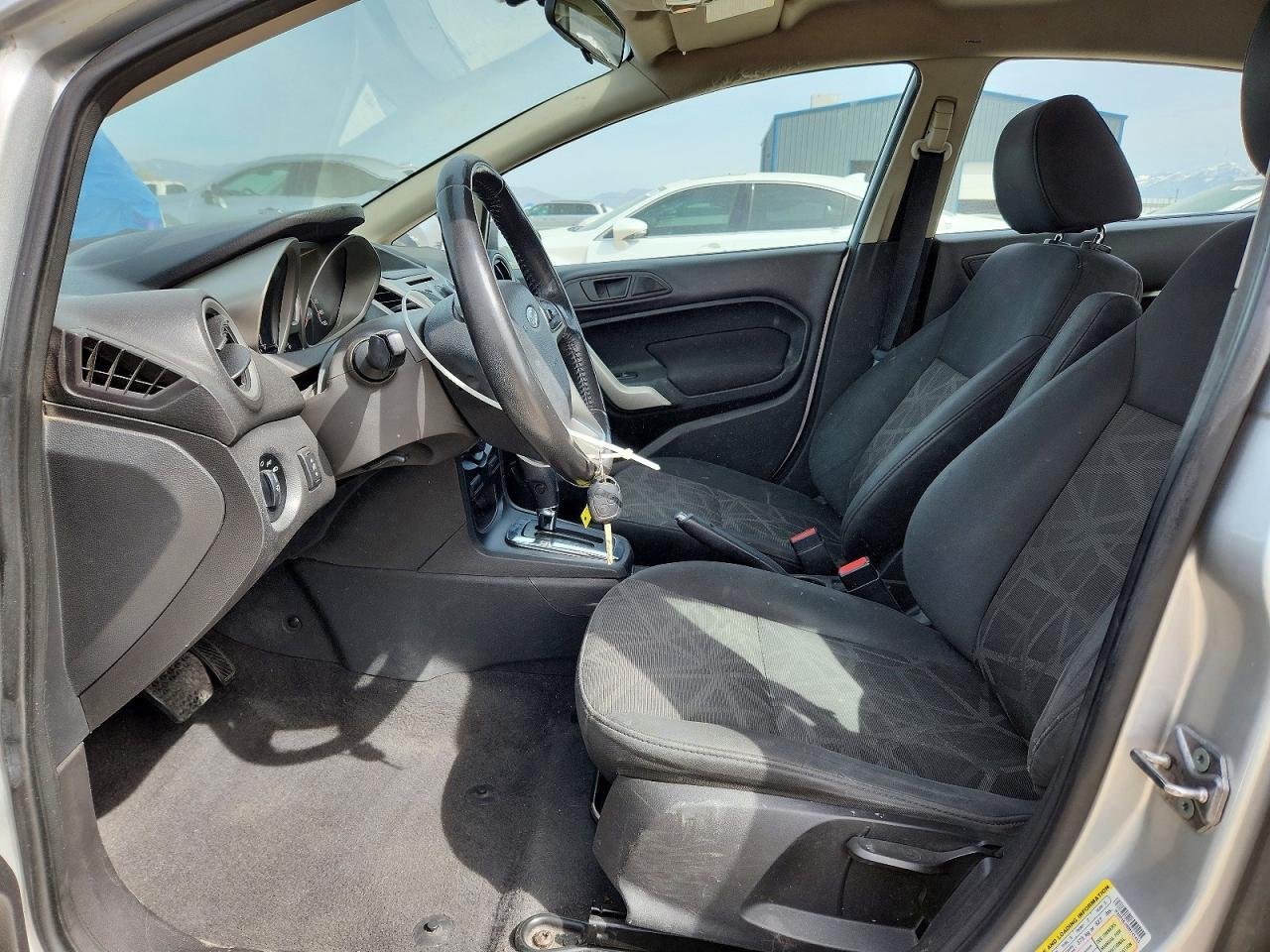 2013 Ford Fiesta Se - Фото 7