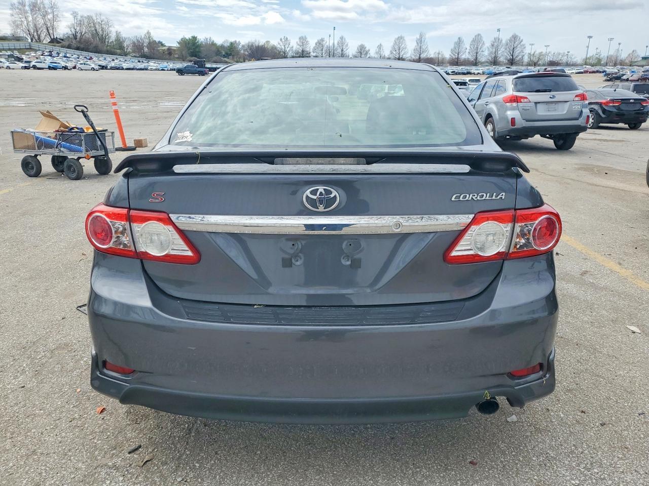 2012 Toyt Corolla S - Image 6