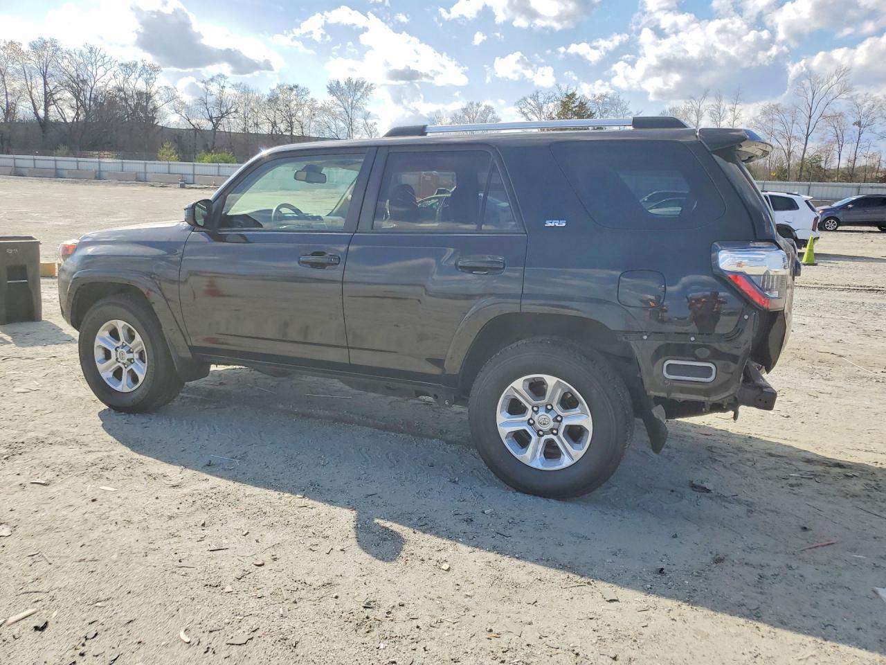 2021 Toyota 4Runner Sr5 - Фото 2