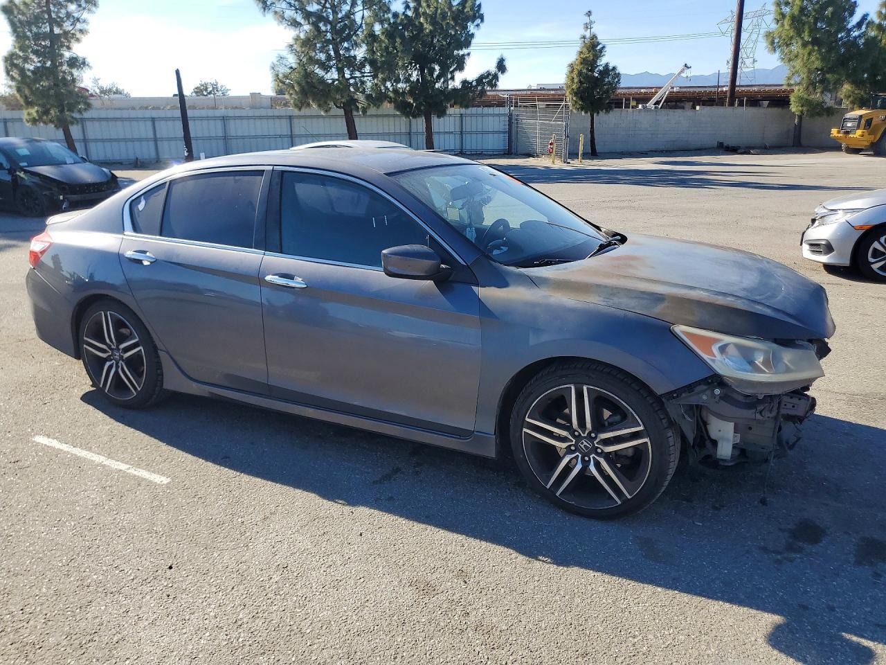 2016 Honda Accord Sport - Image 4