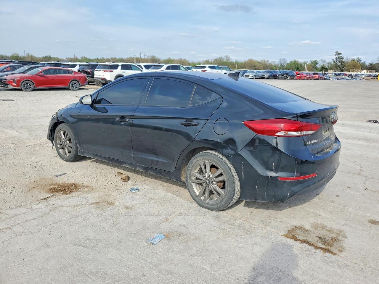 2017 Hyundai Elantra - Фото 2