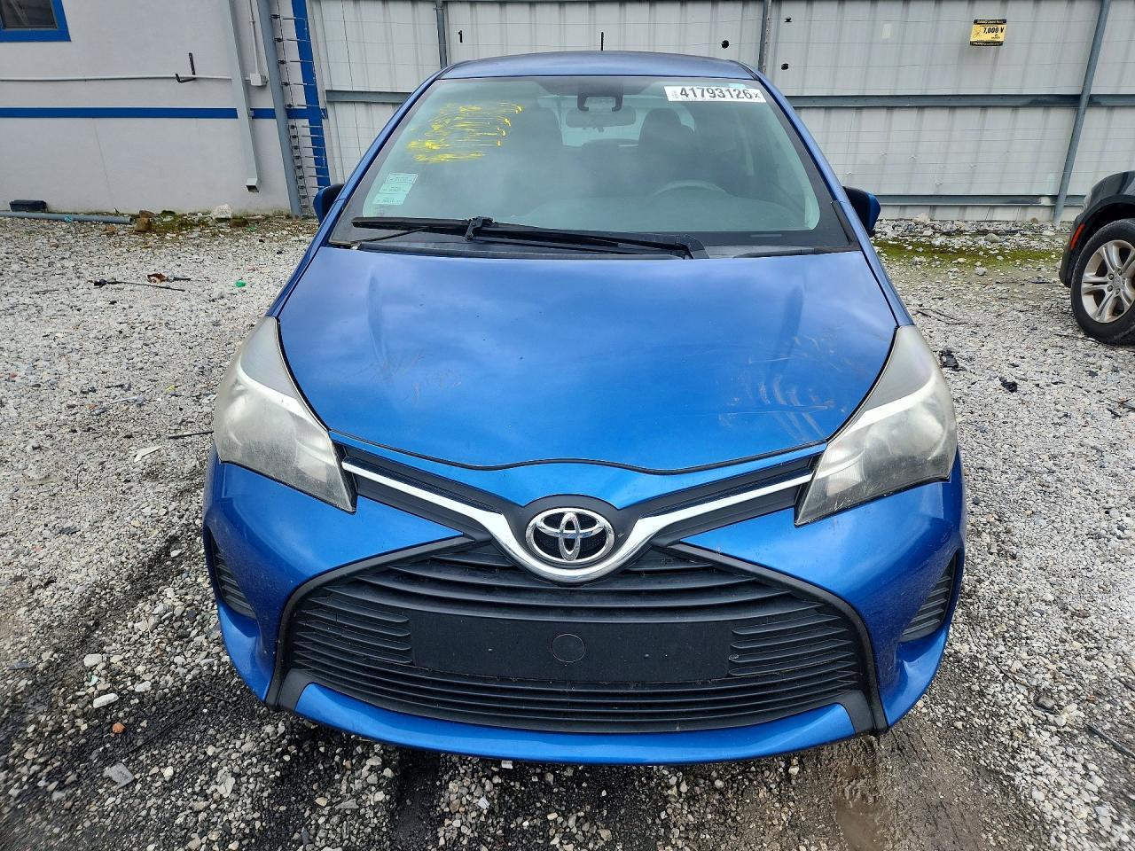 2017 Toyota Yaris 3-Door L - Фото 5