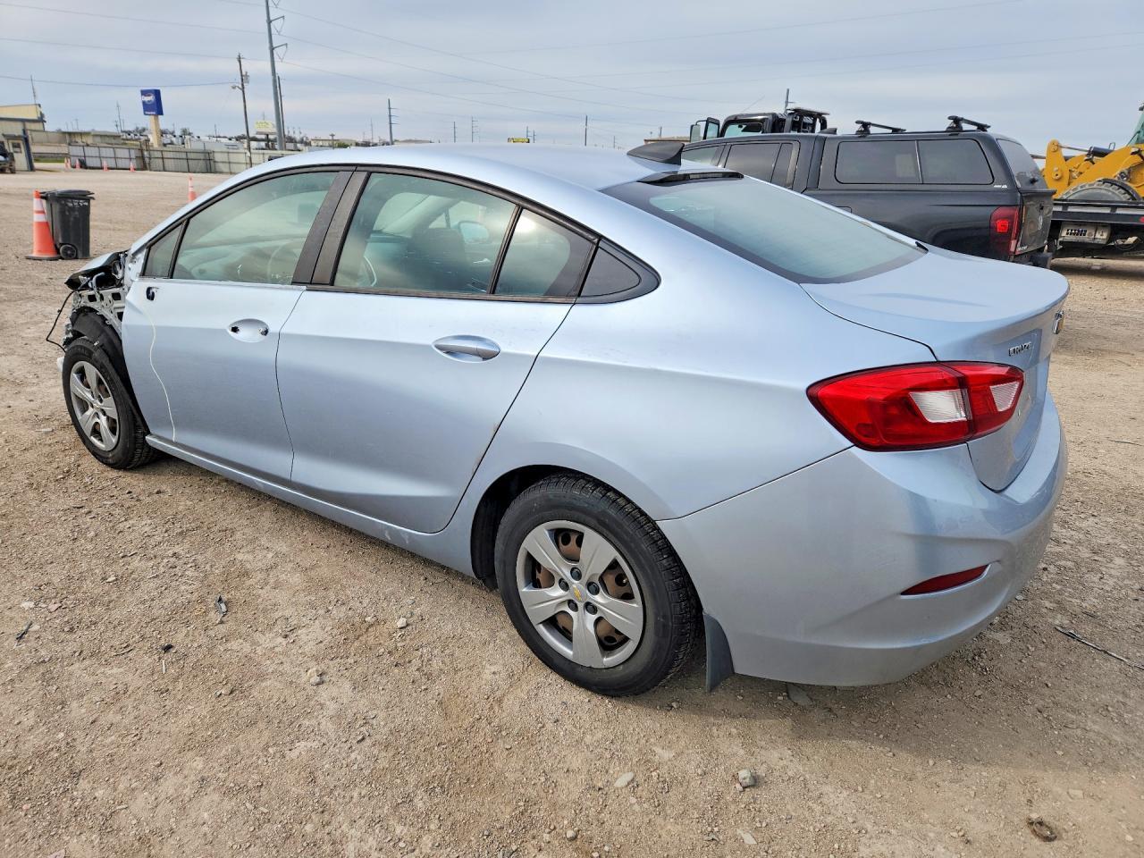 2018 Chevrolet Cruze Ls - Image 2
