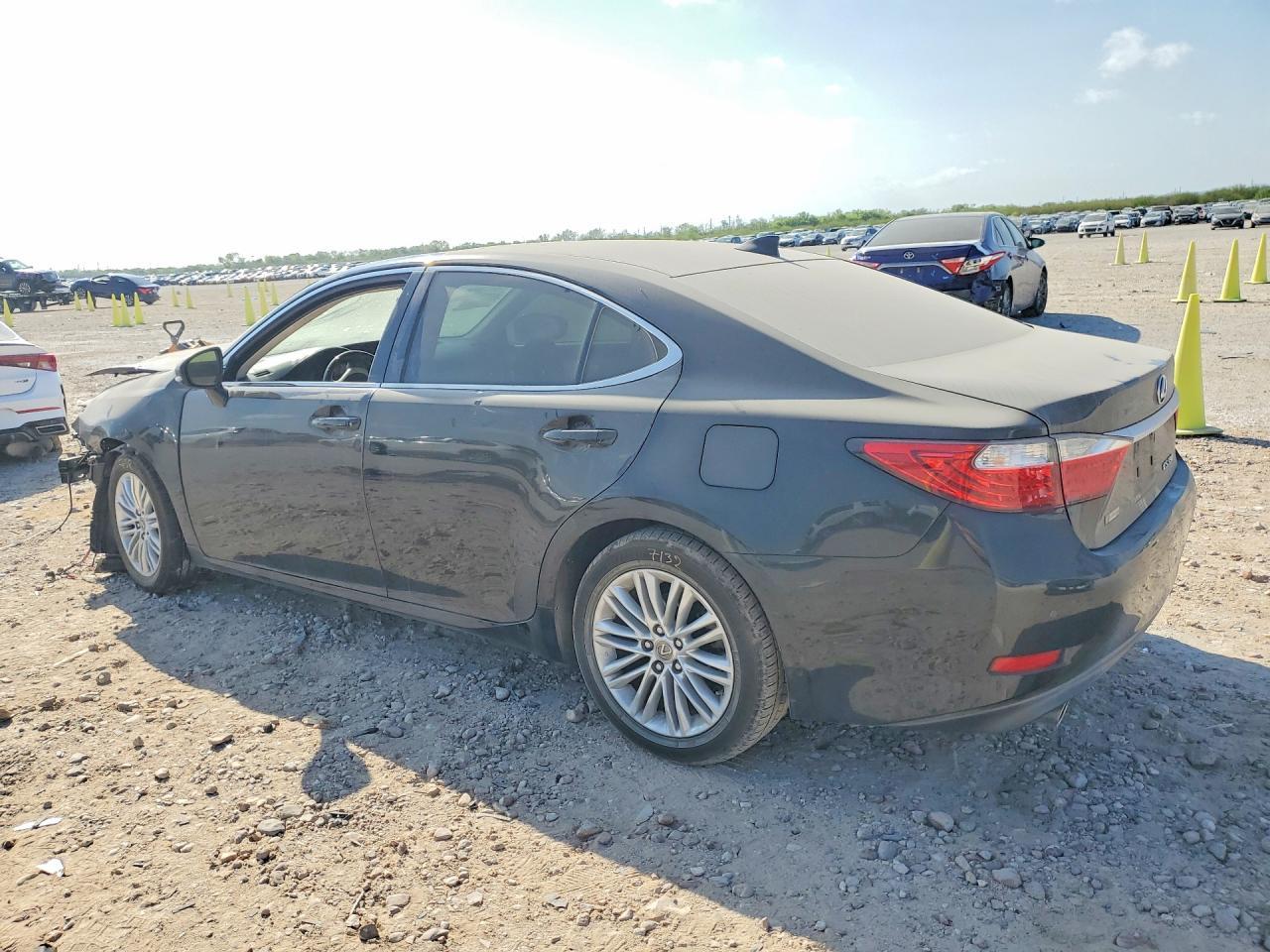 2015 Lexus Es 350 Base - Image 2