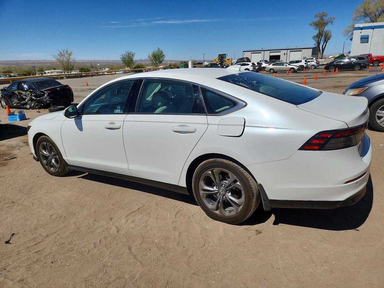 2023 Honda Accord Hybrid Exl - Image 2