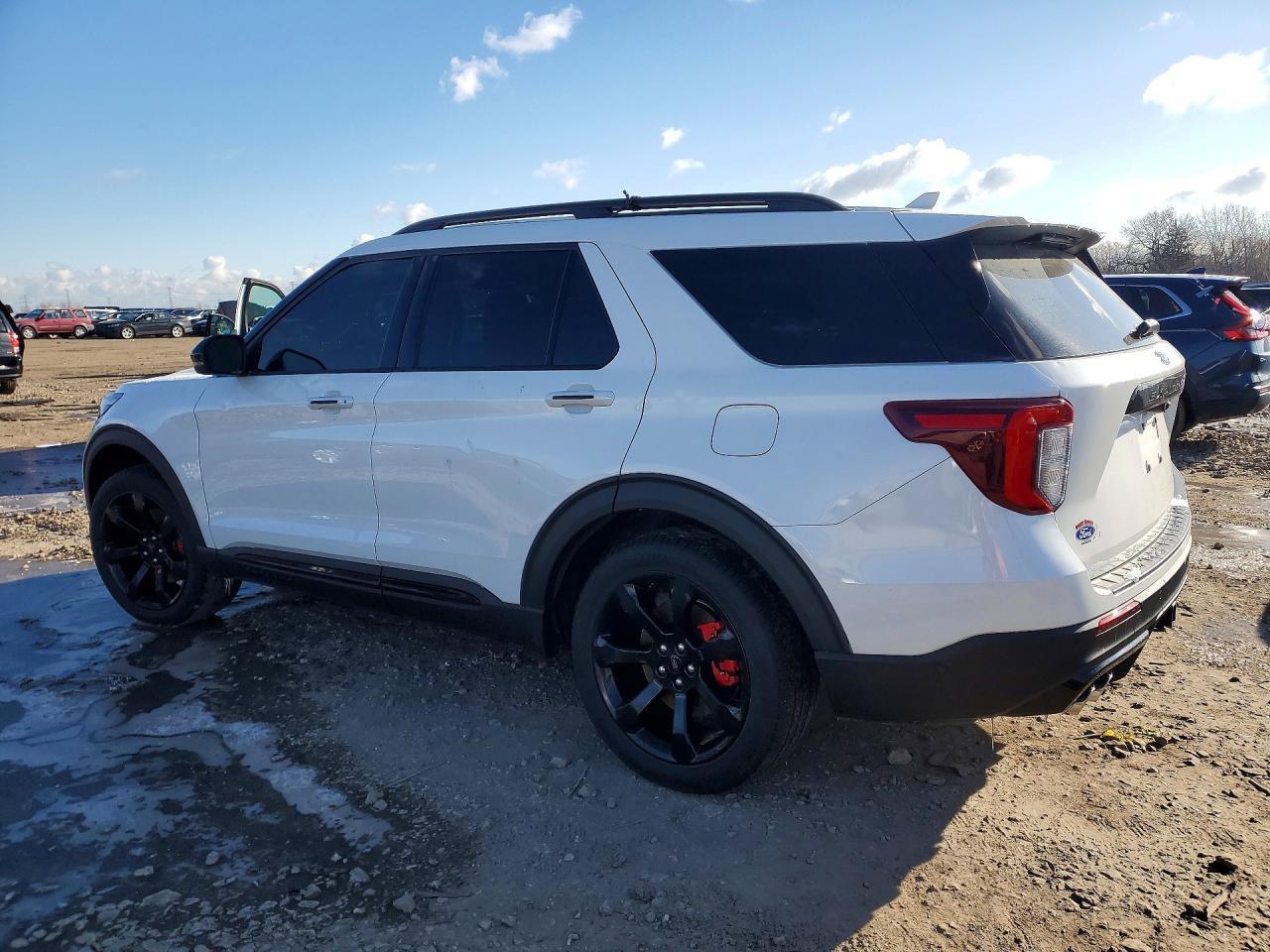 2022 Ford Explorer St - Фото 2