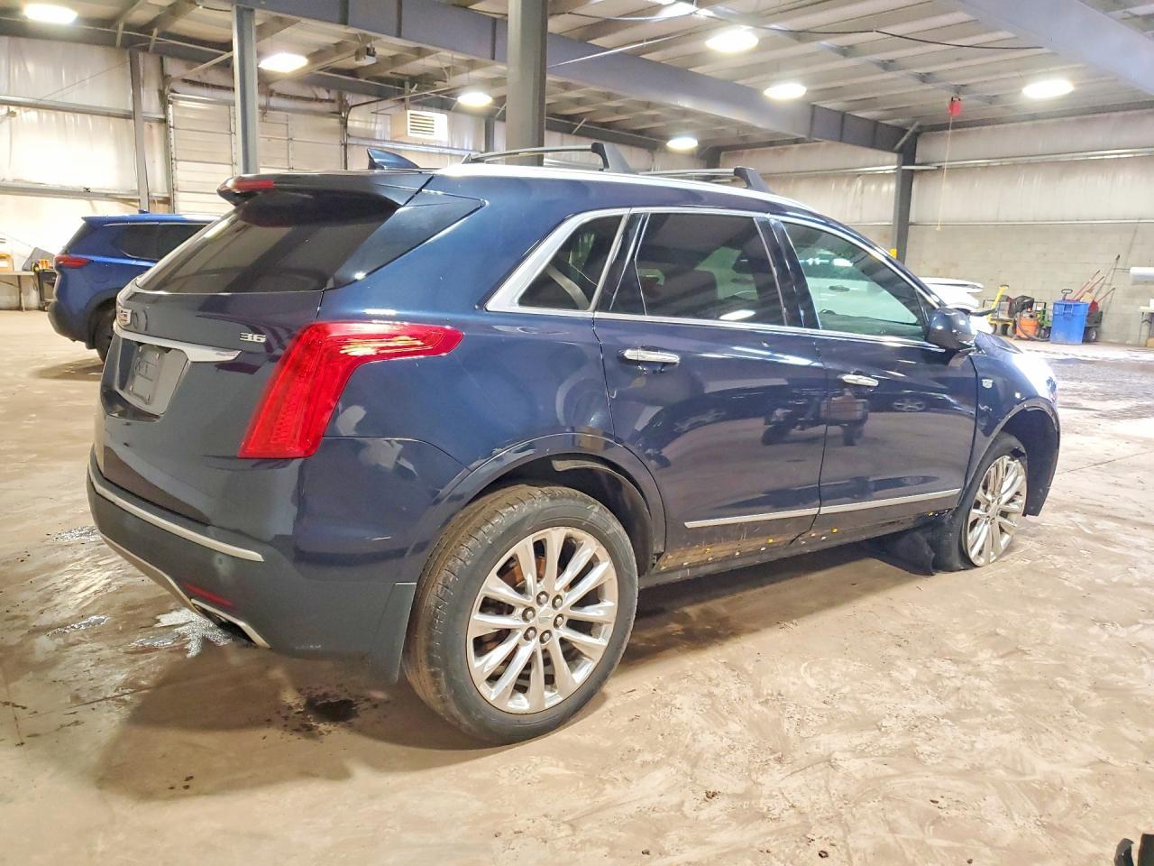 2017 Cadillac Xt5 Platinum - Фото 3