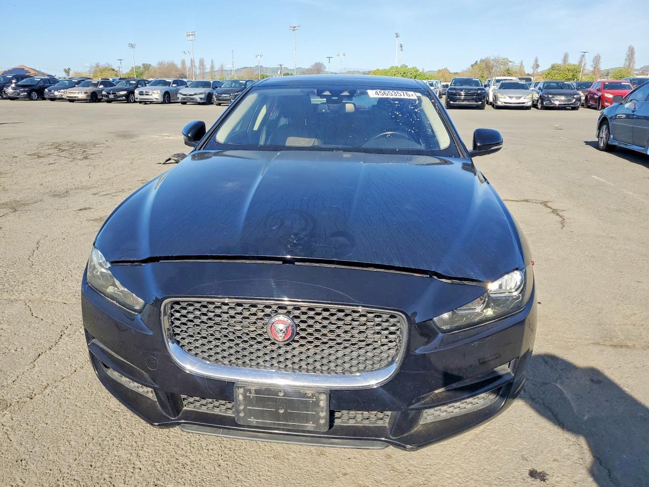 2017 Jaguar Xe - Фото 5
