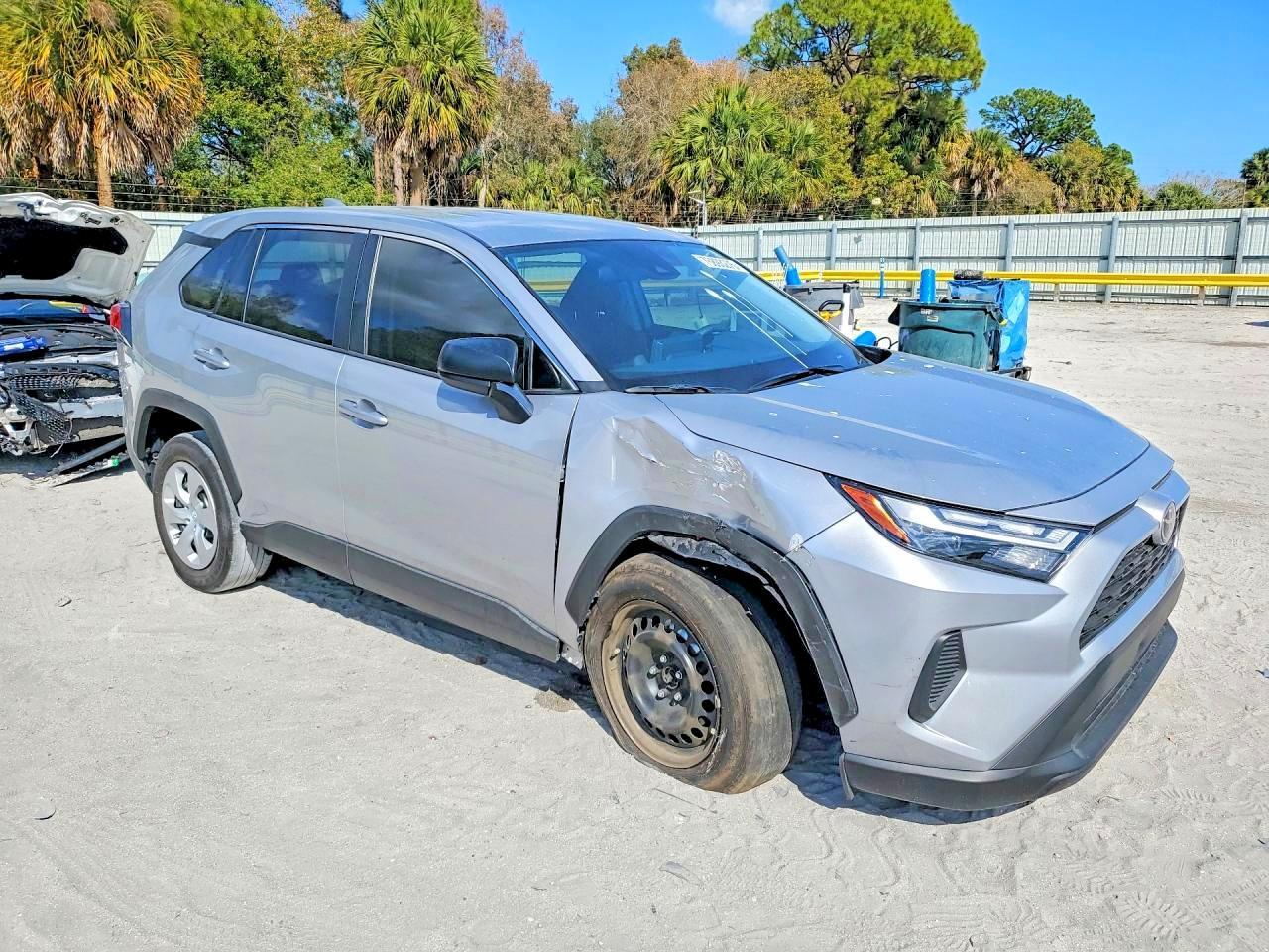 2025 Toyota Rav4 Le - Фото 4
