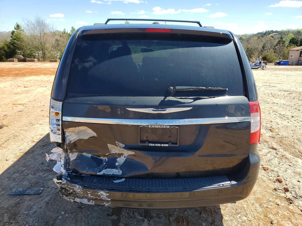 2015 Chrysler Town & Country Lx - Фото 6