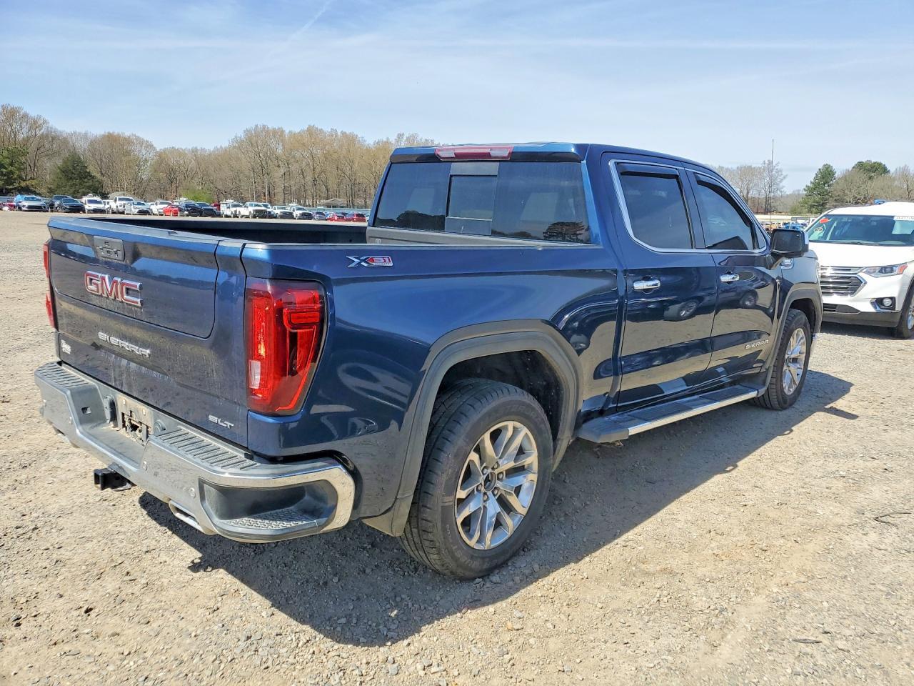 2021 GMC K1500 - Фото 3