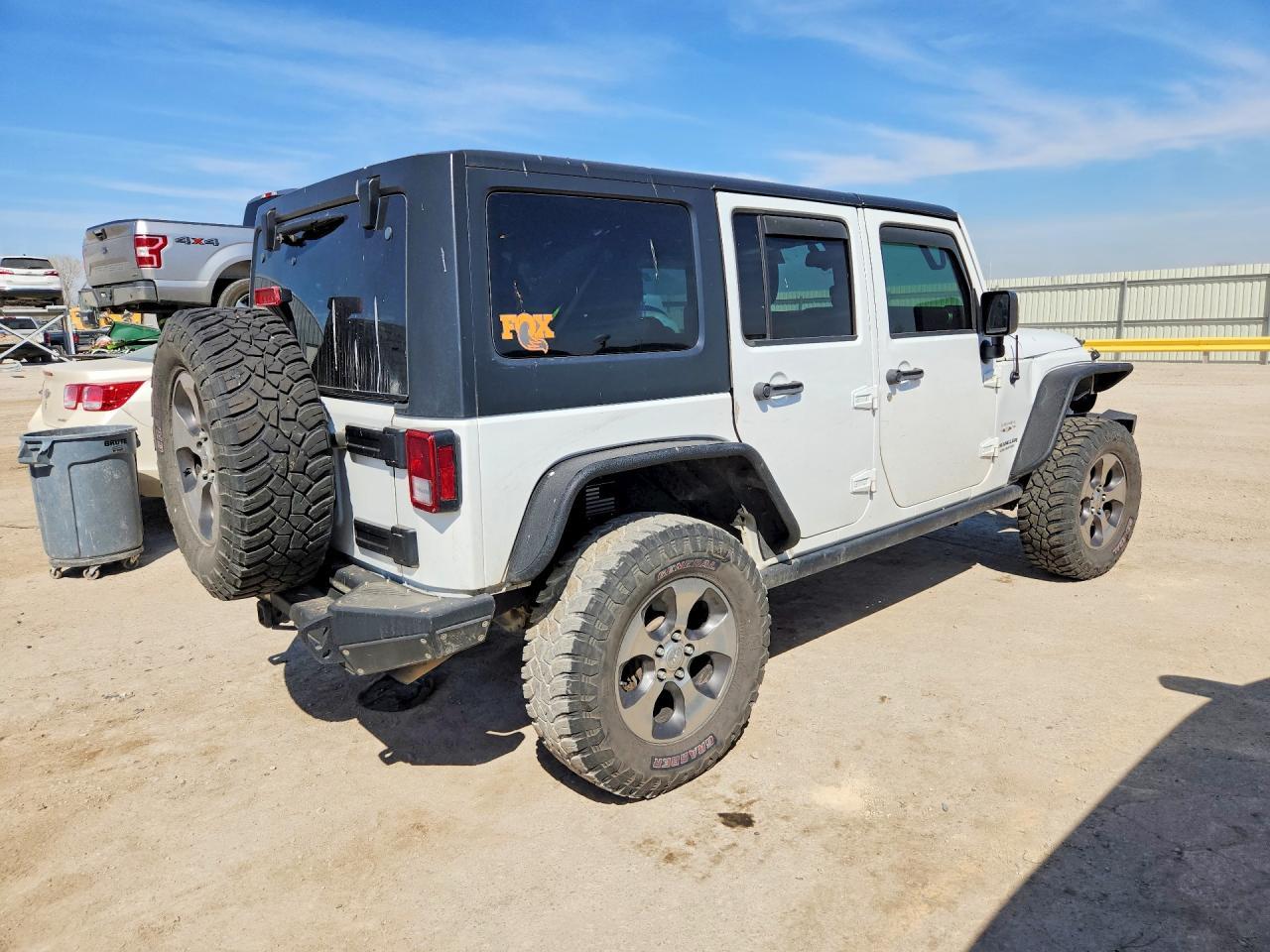 2016 Jeep Wrangler Unlimited Sahara - Фото 3