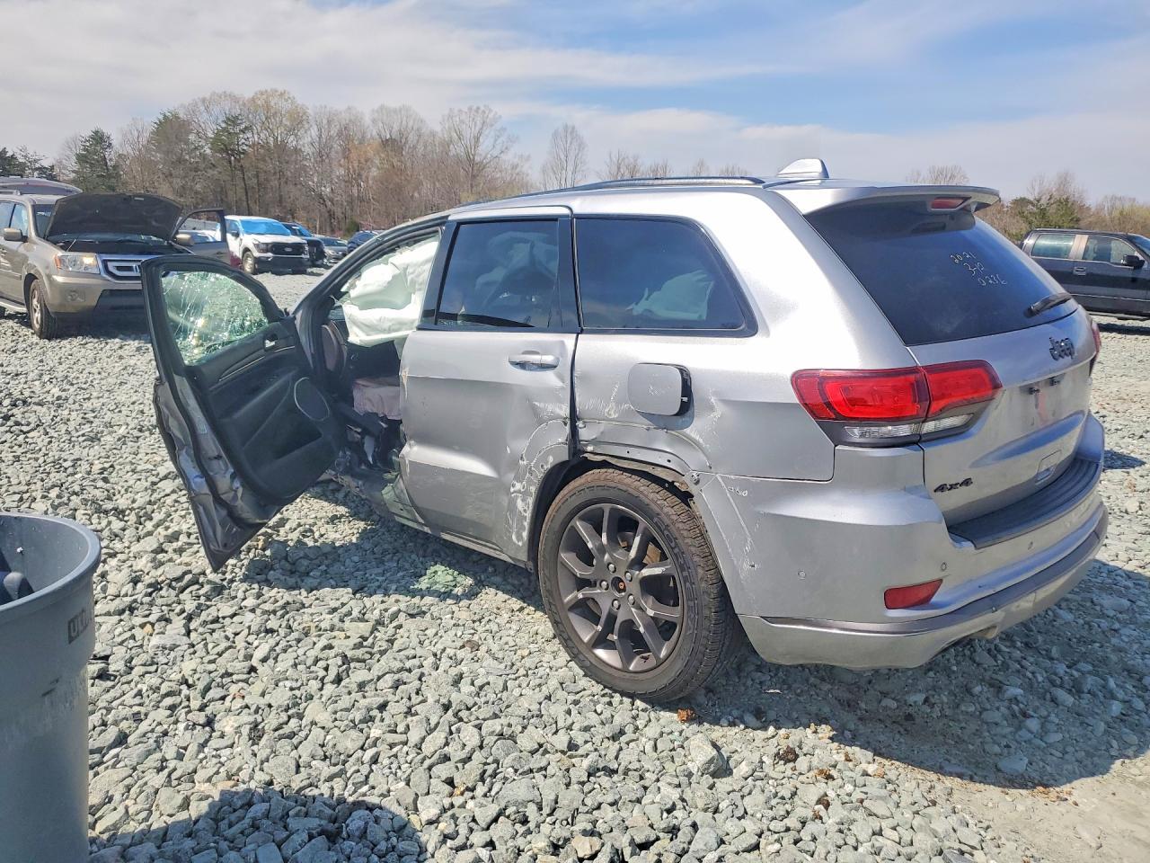 2021 Jeep Grand Cherokee Overland - Image 2