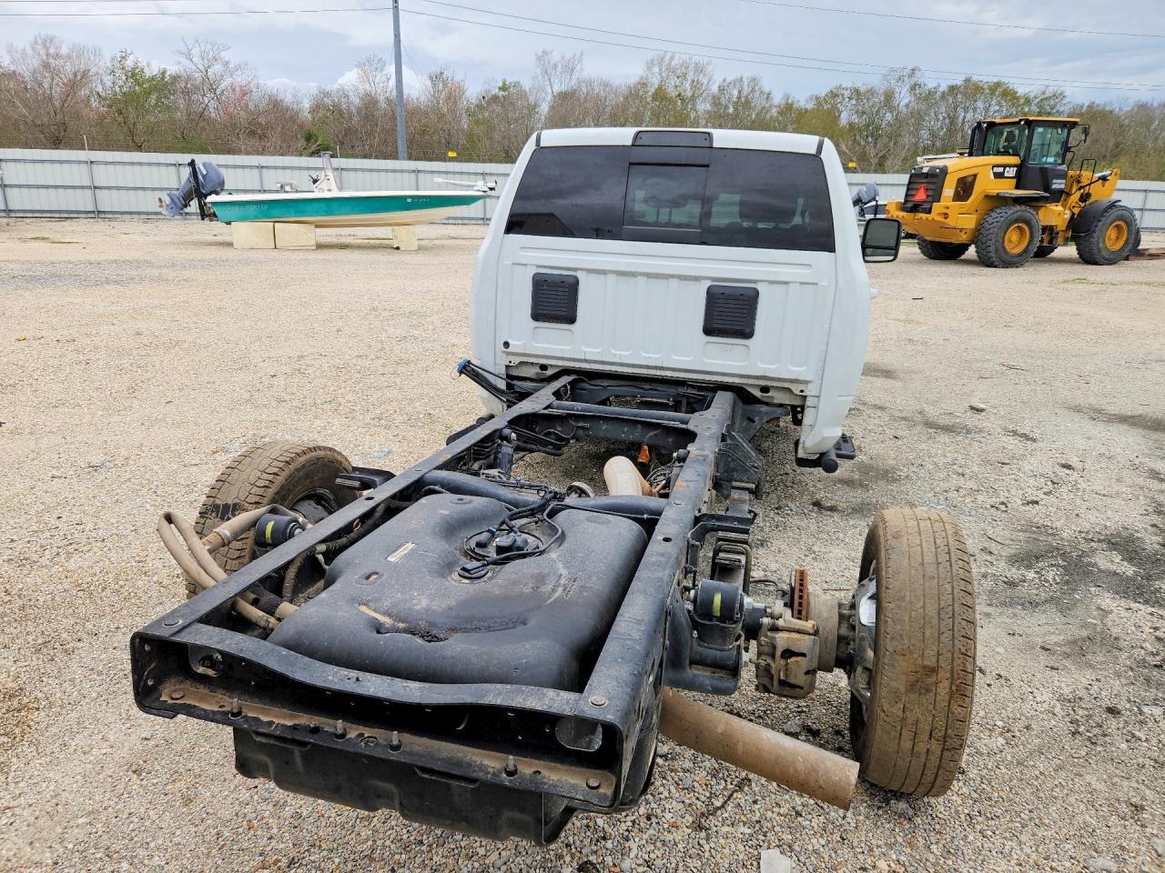 2024 Ram 3500 Cab & Chassis L - Image 6
