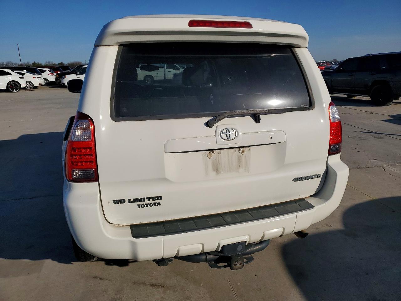 2006 Toyota 4Runner Limited - Image 6