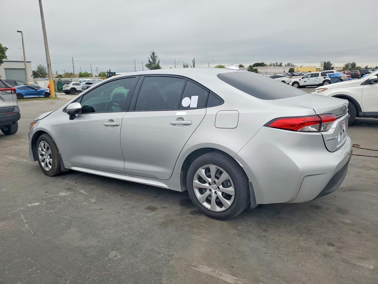 2026 Toyota Corolla Le - Фото 2