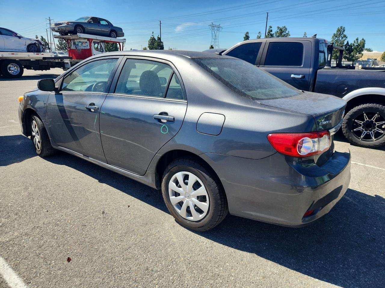 2011 Toyota Corolla Le - Фото 2