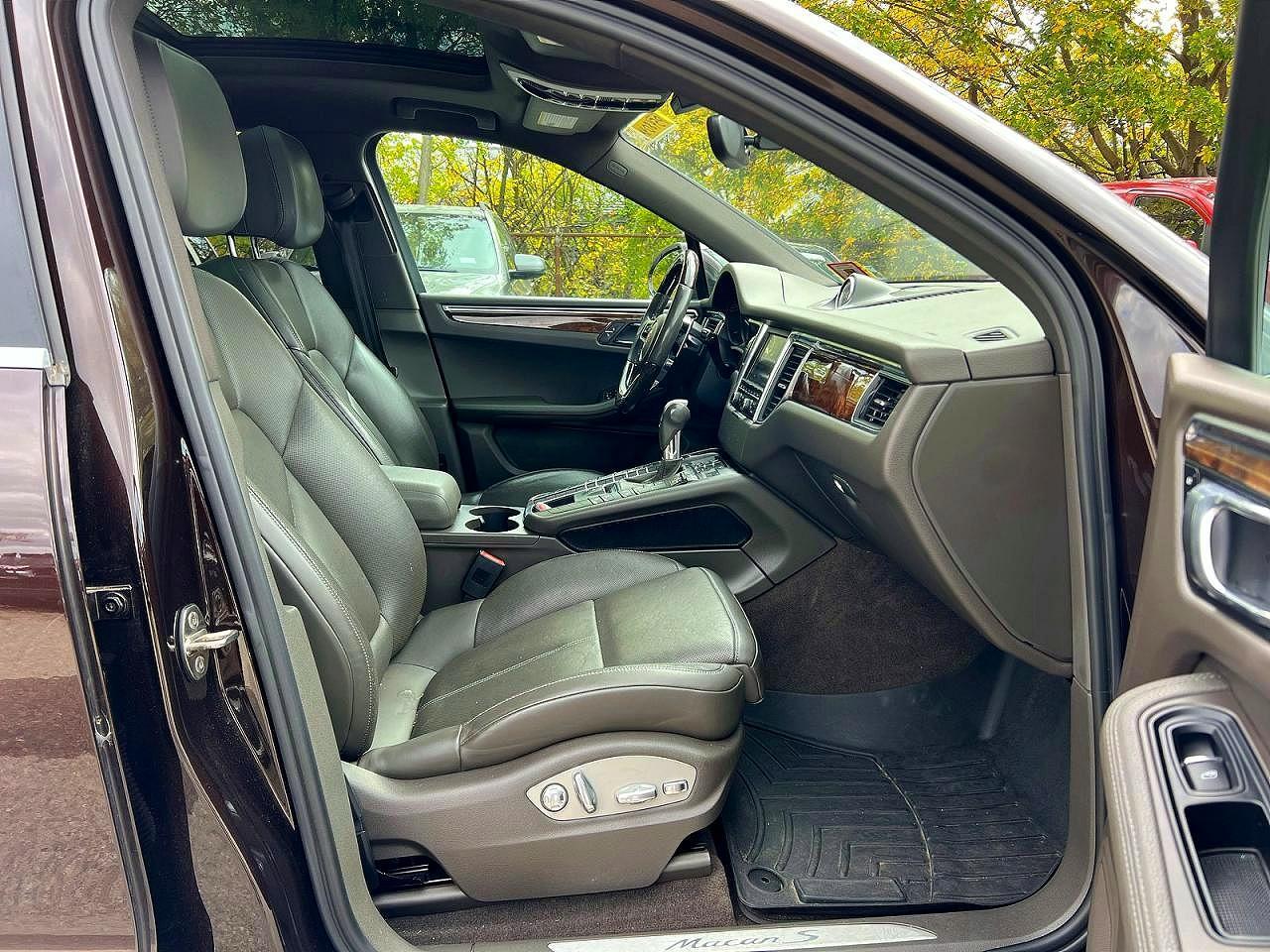 2015 Porsche Macan S - Image 5