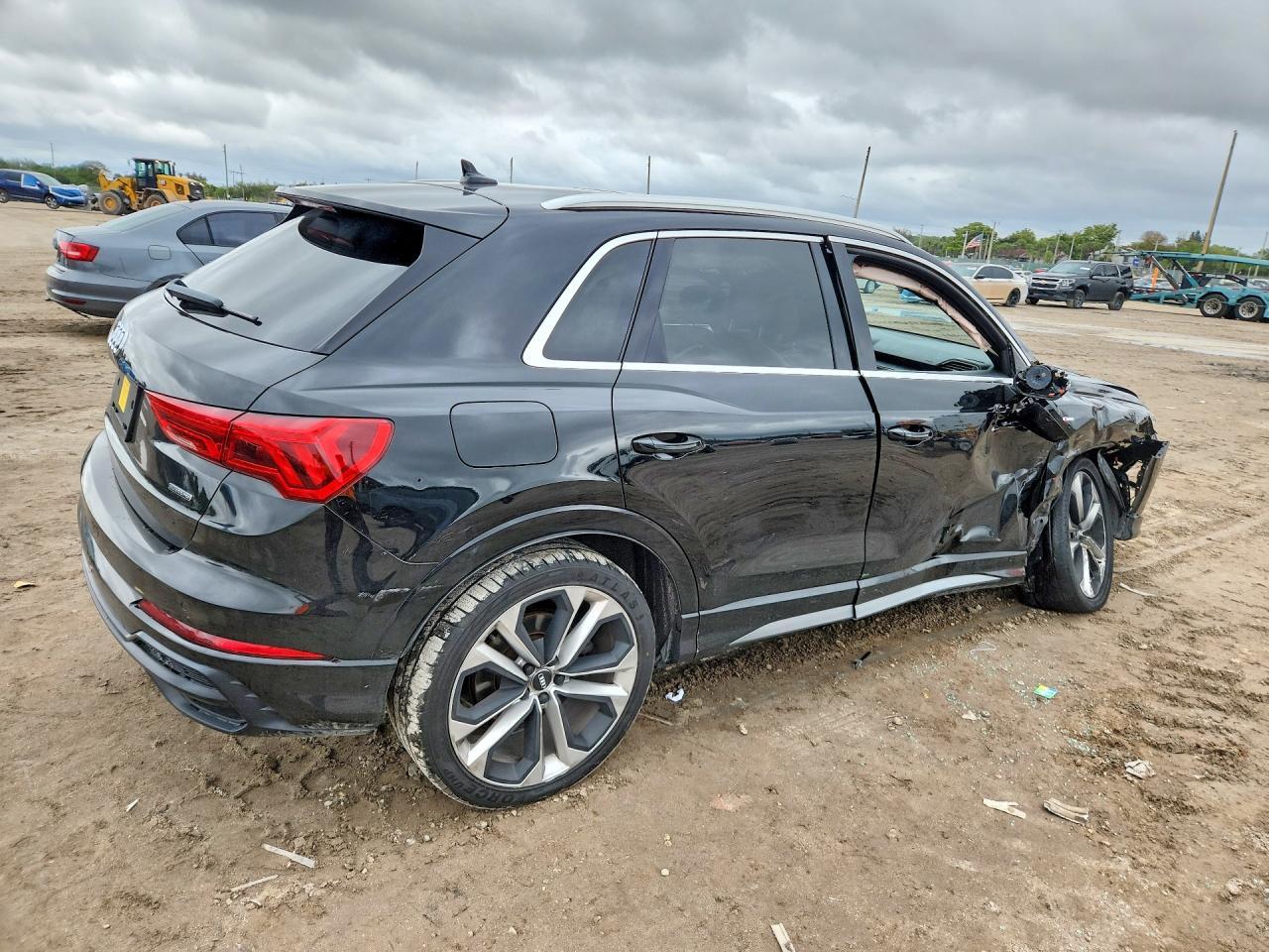 2020 Audi Q3 Premium Plus S-Line - Фото 3