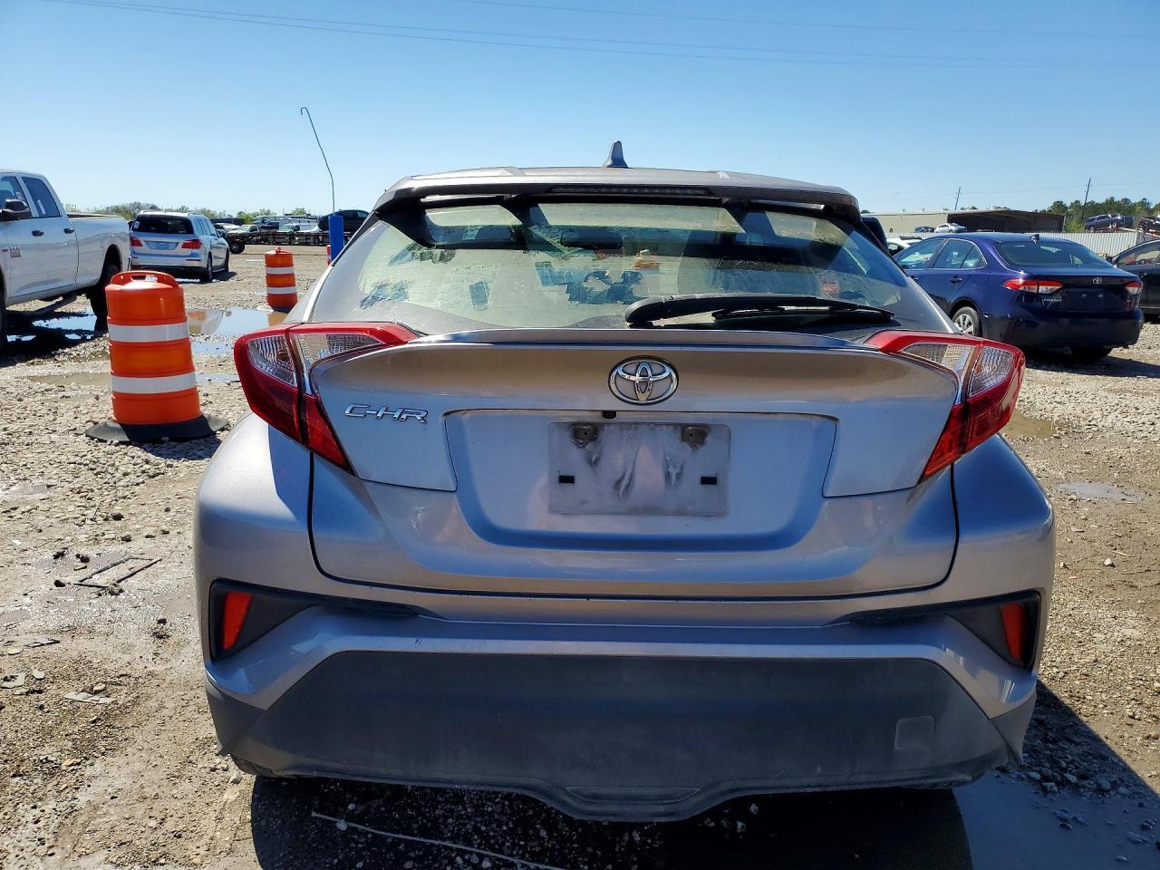 2019 Toyota C-Hr Xle - Image 6